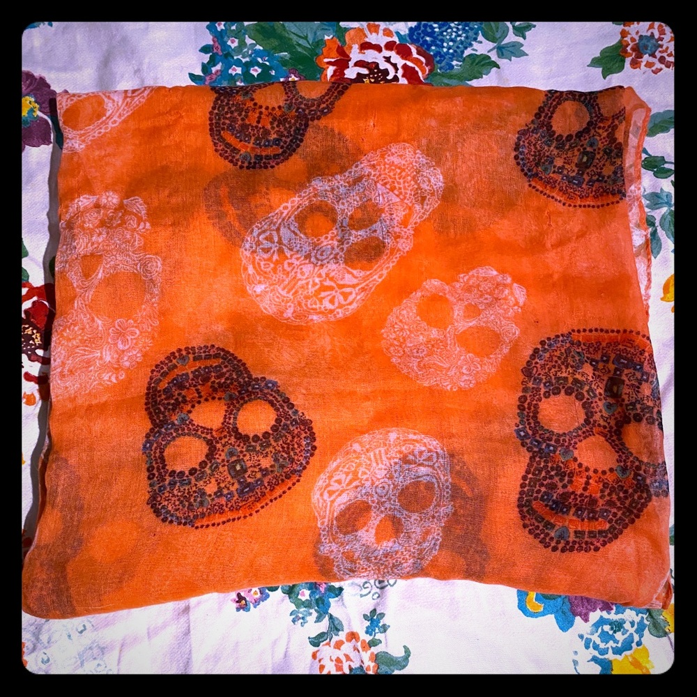 Coral skull Scarf